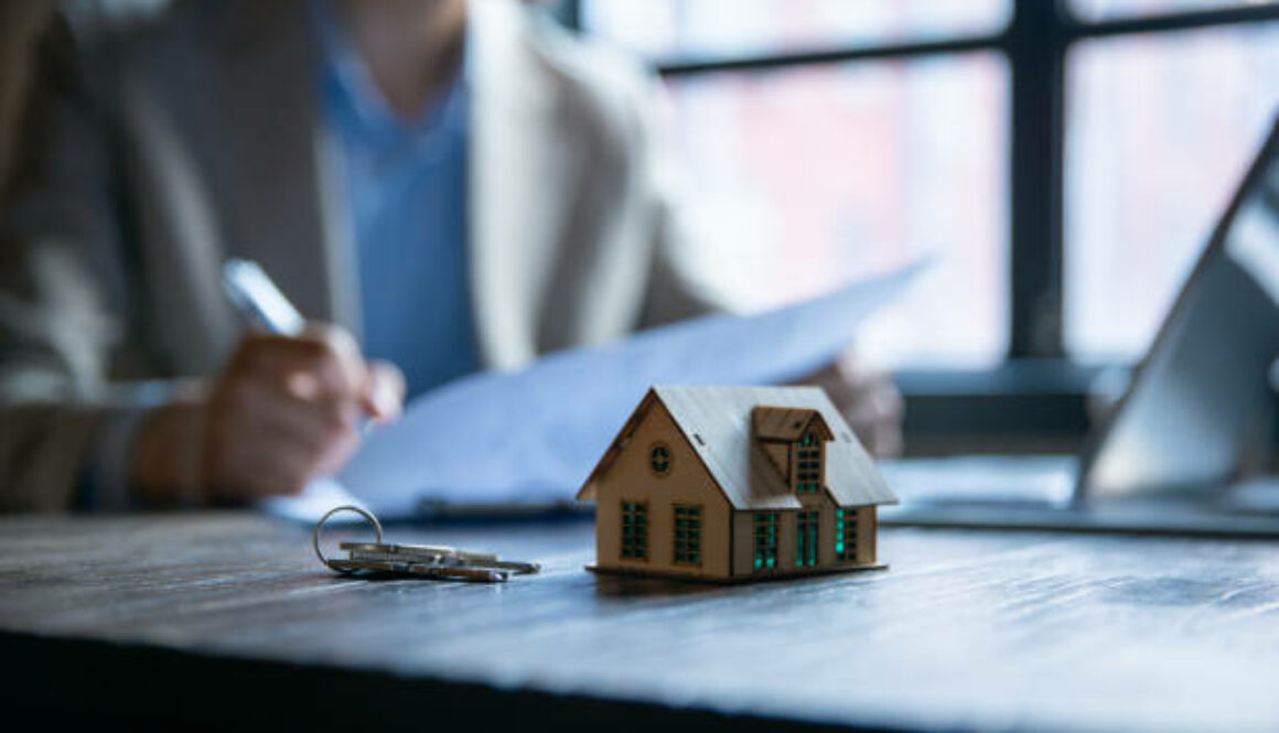 Sign a house sale agreement